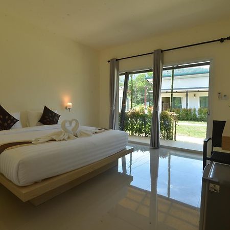 Malee Sirin Old Town Hotell Ko Lanta Exteriör bild