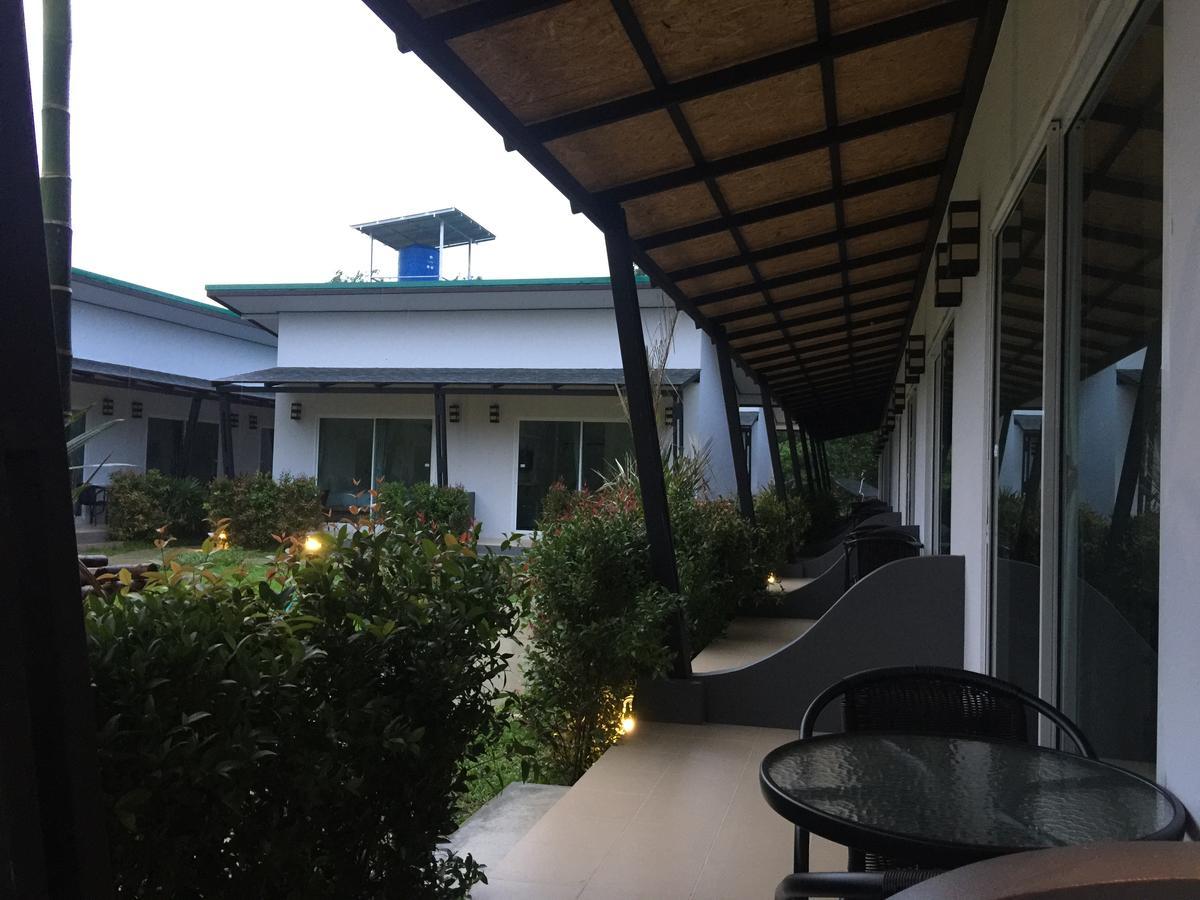 Malee Sirin Old Town Hotell Ko Lanta Exteriör bild